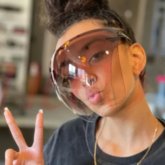 OMBRE FACE SHIELDS - Picture 2 of 5